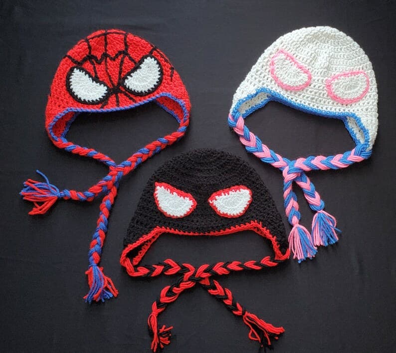 Spiderman crochet beanie pattern inspired by Mayday design with soft colors
