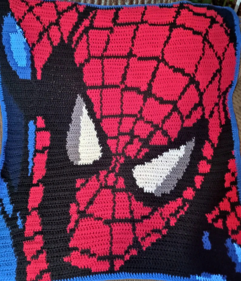 Spider Man crochet lapghan blanket small size with classic red and blue colors