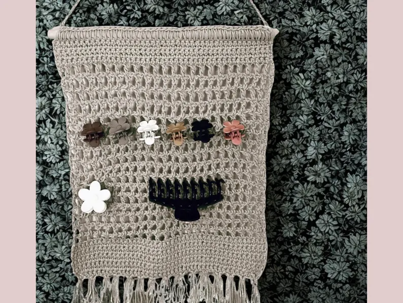 Hanging Claw Clip Crochet Pattern