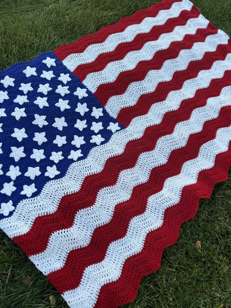 A wave strip USA Flag crochet 4th july