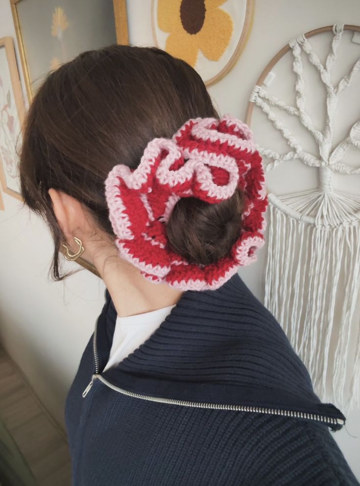 Crochet Scrunchies Free Pattern on outfit