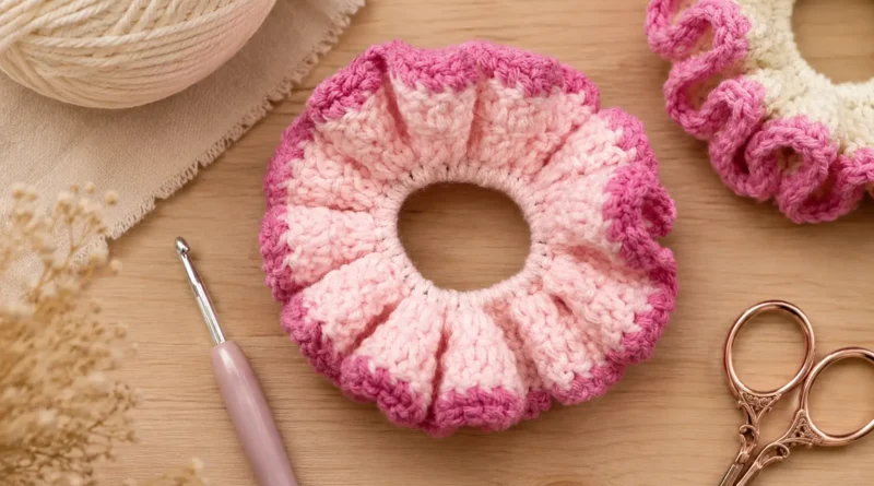 Crochet scrunchie — finished ruffled scrunchie in two-tone yarn with hair tie base