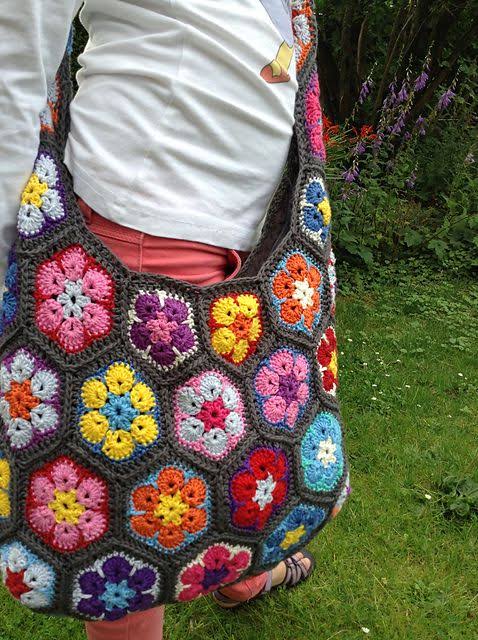African Flower Granny Square bag - model